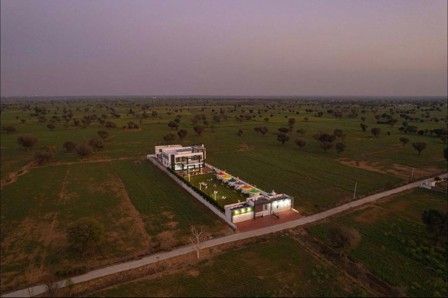 Iris Heaven'Z By Radha Rani Resort Jaipur Bagian luar foto