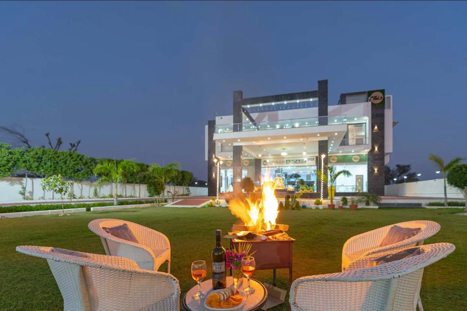 Iris Heaven'Z By Radha Rani Resort Jaipur Bagian luar foto