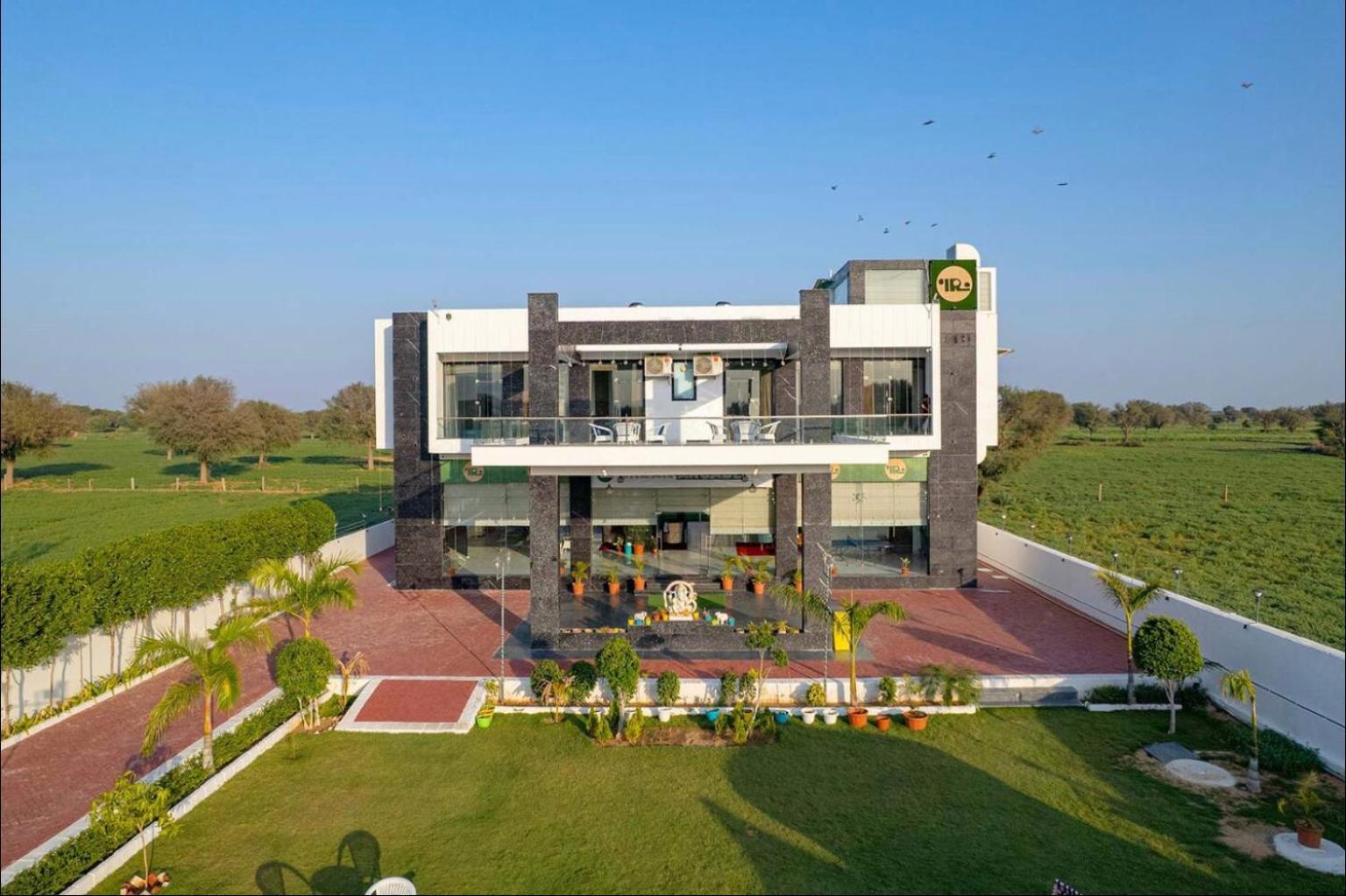 Iris Heaven'Z By Radha Rani Resort Jaipur Bagian luar foto